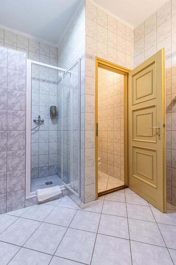 Kisduna Etterem-Panzio Dunaharaszti Esterno foto